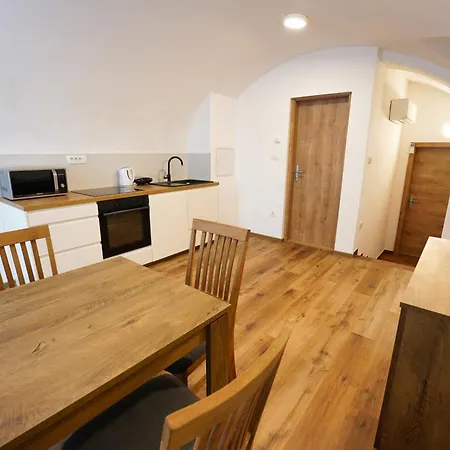 Apartment Metro 7