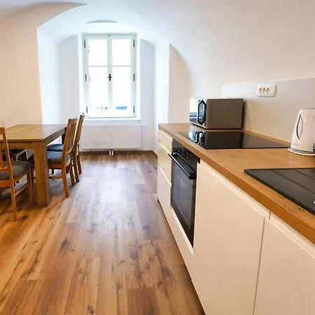 Apartment Metro 7