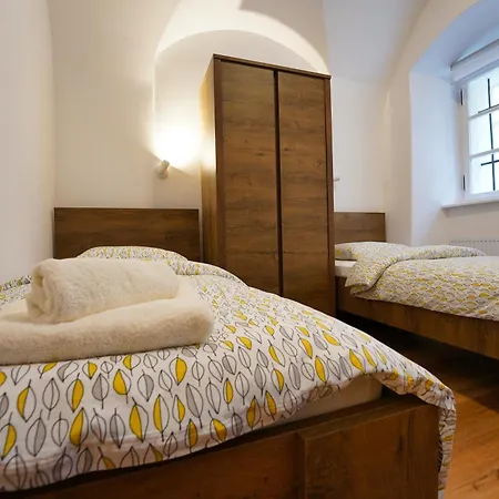 Metro 7 Apartament *