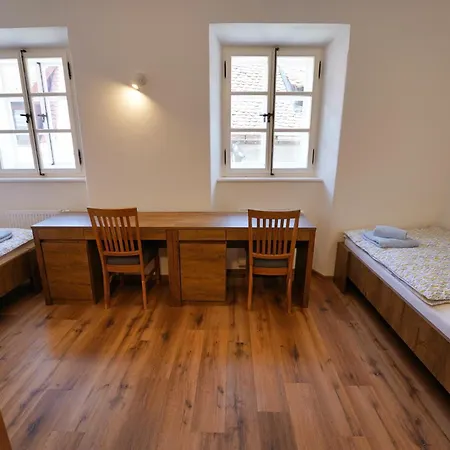 Metro 7 Διαμέρισμα