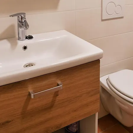 Διαμέρισμα Metro 7 *