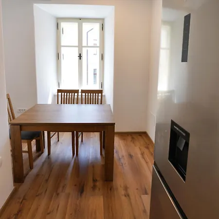 Apartment Metro 7