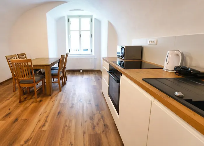 Апартаменты Metro 7