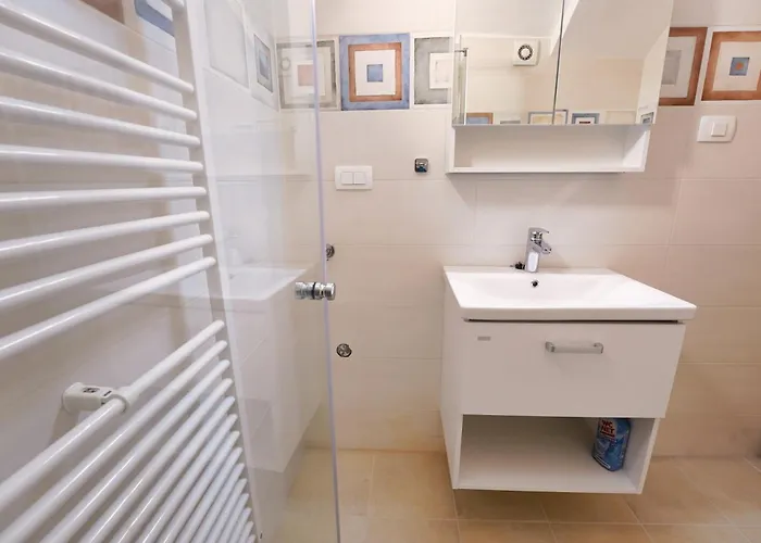 Апартаменты Metro 7 *