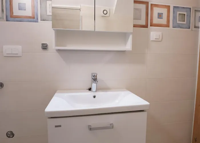 Апартаменты Metro 7 *